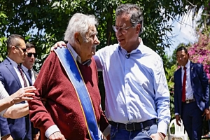 Mujica envió un mensaje al presidente de Colombia
