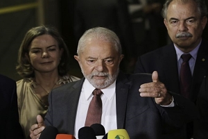 Lula exhorta a trabajar para la paz en Ucrania