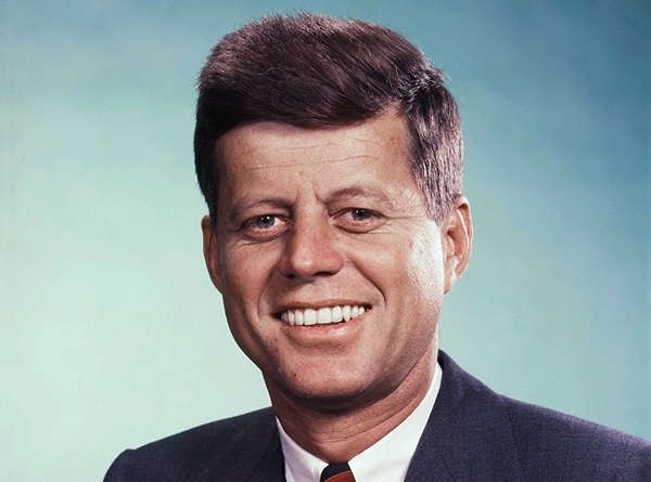 Desclasifican archivos inéditos sobre JFK