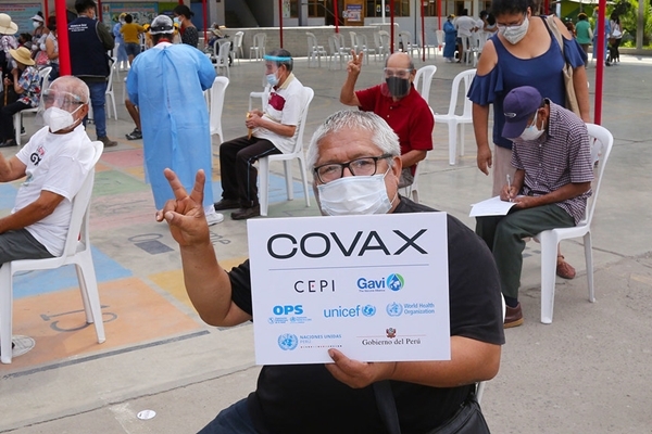 COVAX: Dos mil millones de vacunas