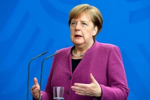 Última: Merkel visita a París como canciller
