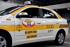 A robar en taxi