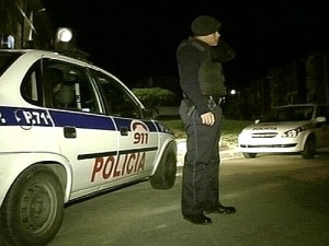 Policía allanó varias casas en el Cerrito
