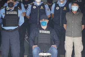 Honduras refuerza seguridad a expresidente detenido