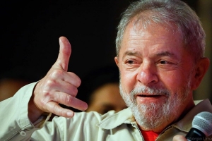 Lula confirma que buscará la presidencia