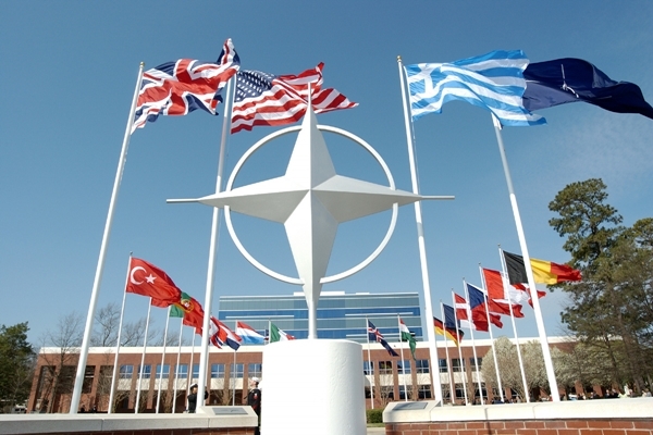 OTAN aprueba gasto en defensa