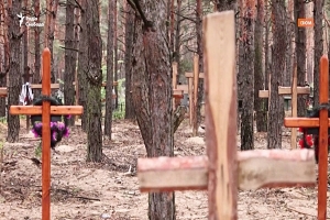 Ucrania: 1.500 nuevas tumbas cerca de Mariúpol