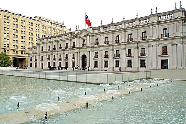 Oficialismo de Chile resiste en comicios