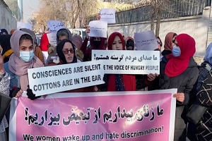 Talibanes: Disparos contra mujeres en Kabul