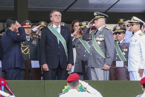 Bolsonaro se reunió con militares