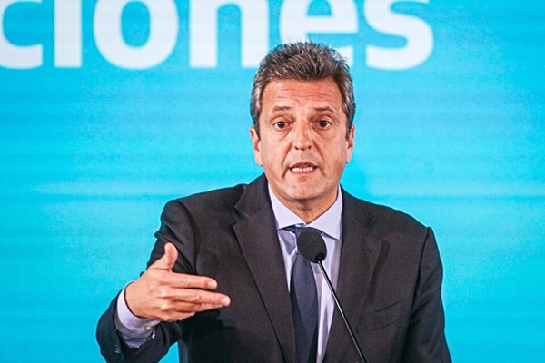 Anuncios de Massa sacudieron el tablero