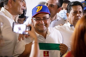 Venezuela: Derrota oficialista por gobernador