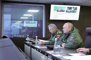 Jefes militares rusos debaten por armas nucleares