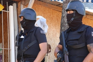Fue encontrado muerto y maniatado en su apartamento