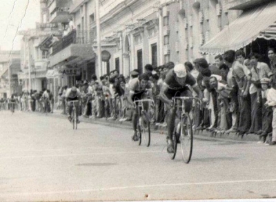 Ojos atrás 1º (1939) Vuelta Ciclista