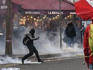 Más de 400 policías heridos en Francia