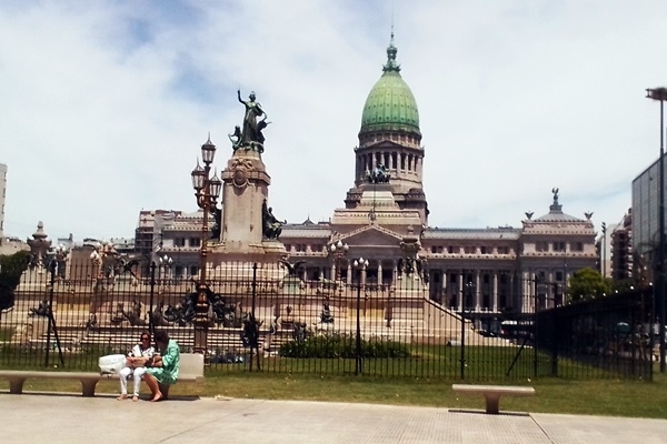 Argentina: sin acuerdo por proscripción