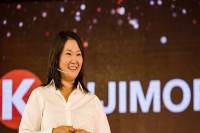 Keiko Fujimori lidera por poco en Perú
