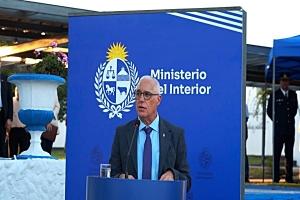 Se entrega el primer pasaporte actualizado