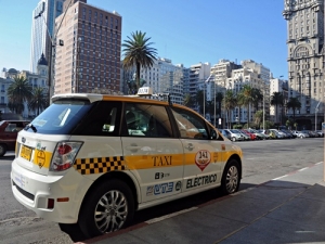 Más taxis eléctricos