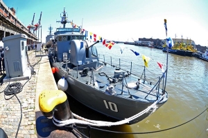 Sancionan a altos oficiales de la Armada