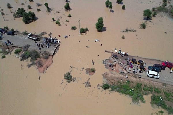 Miles de desplazados por inundaciones en Nigeria