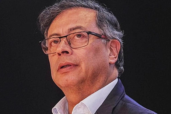 Petro: por decreto consulta sobre reforma laboral