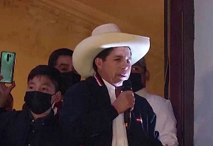 Pedro Castillo gana elecciones en Perú