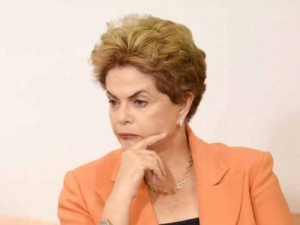 Expresidenta Rousseff hospitalizada en Shanghái