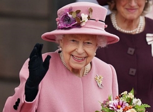 Isabel II, aclamada por sus 70 años de reinado