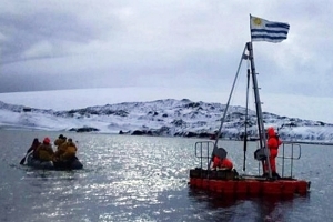 Lacalle Pou viaja a la Antártida