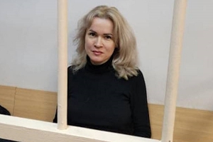 Condenan a seis años a peridista en Rusia