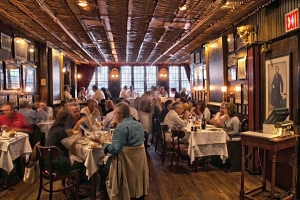 Los restaurantes de Nueva York reciben a sus clientes