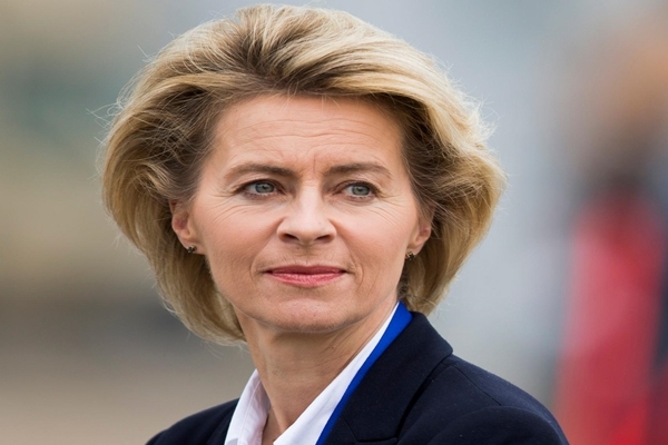 Von der Leyen asume segundo mandato